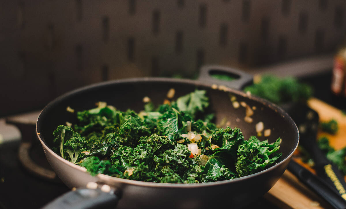 Grünkohl in Pfanne