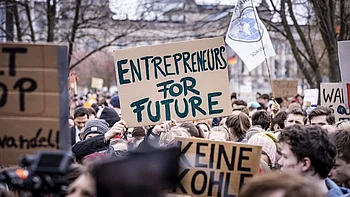 transparent auf Demonstration: Entrepreneuers for Future