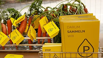 Karotten und Flyer von der P-Bank